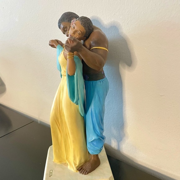 Thomas Blackshear Ebony
Visions " The Tender Touch"
Sculpture - Picture 3 of 8